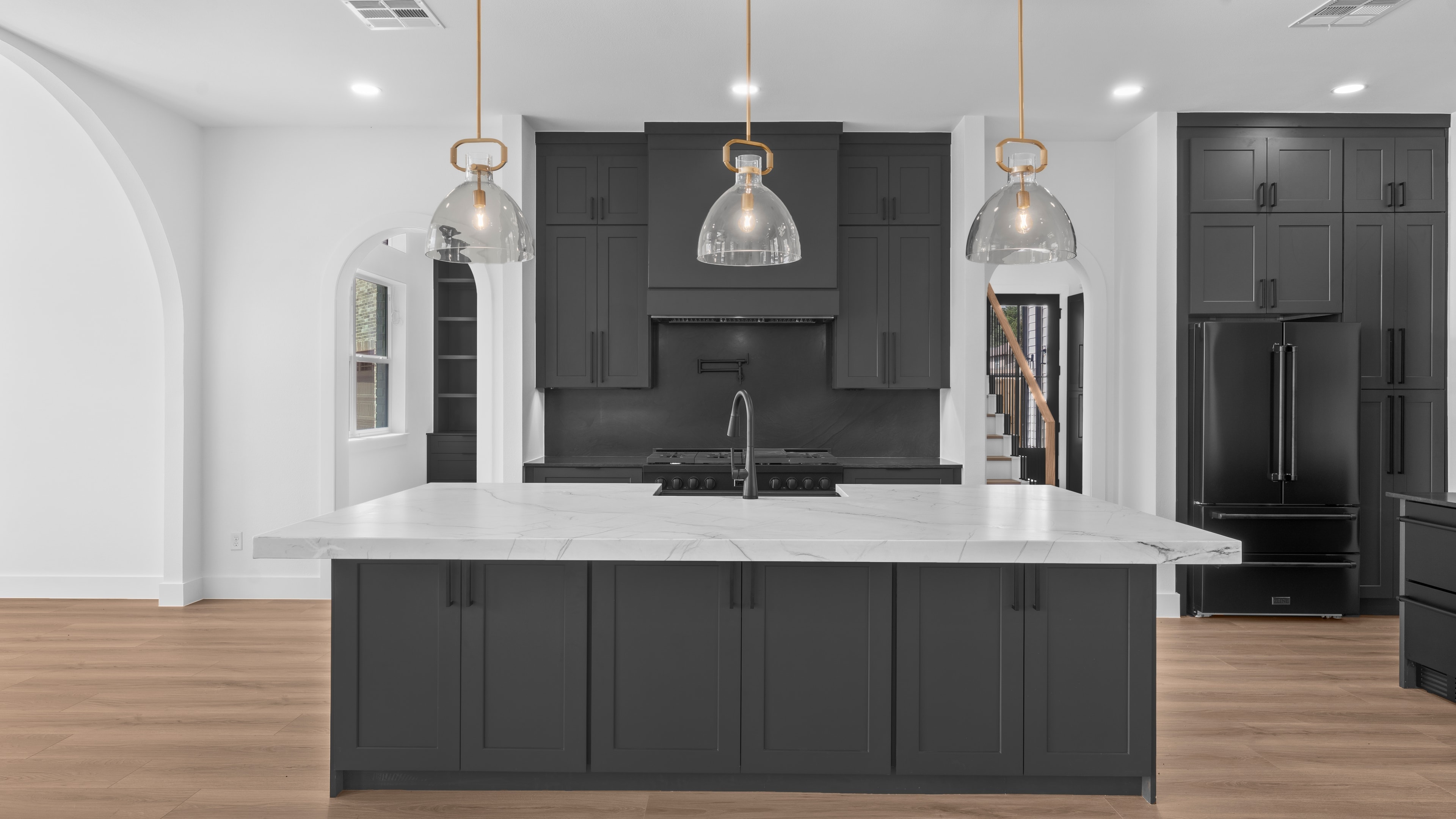21834 White Oak exterior